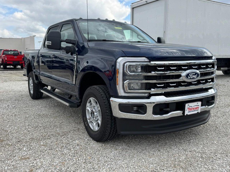 New 2027 Ford F250 XLT w/ XLT Premium Package AWD/4WD image 2
