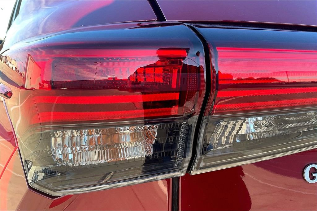 Used 2023 Toyota Highlander L image 39