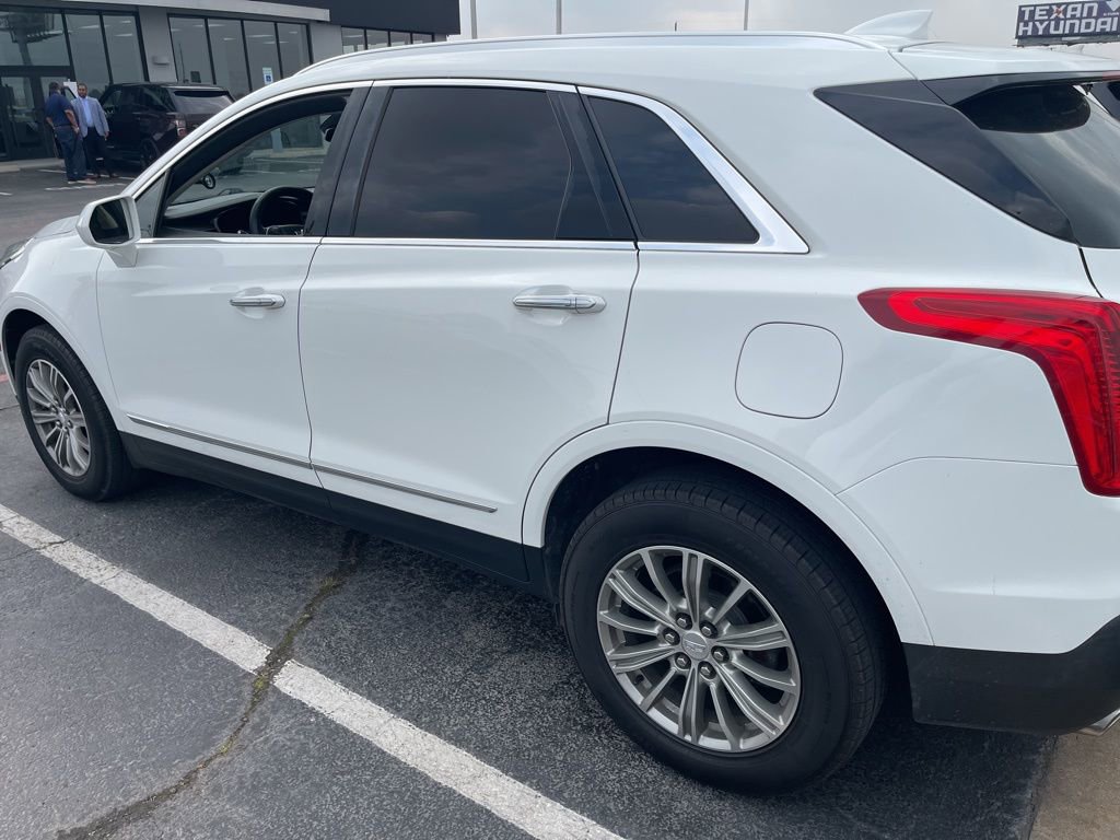 Used 2017 Cadillac XT5 Luxury w/ Driver Awareness Package image 6