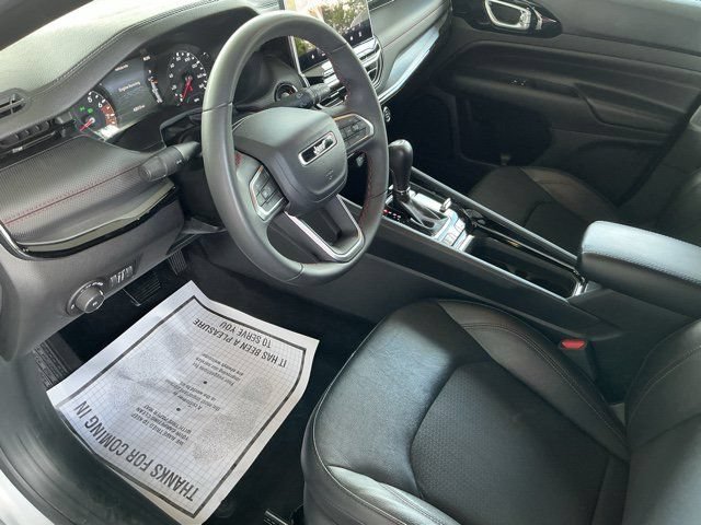 Used 2024 Jeep Compass Trailhawk AWD/4WD image 18