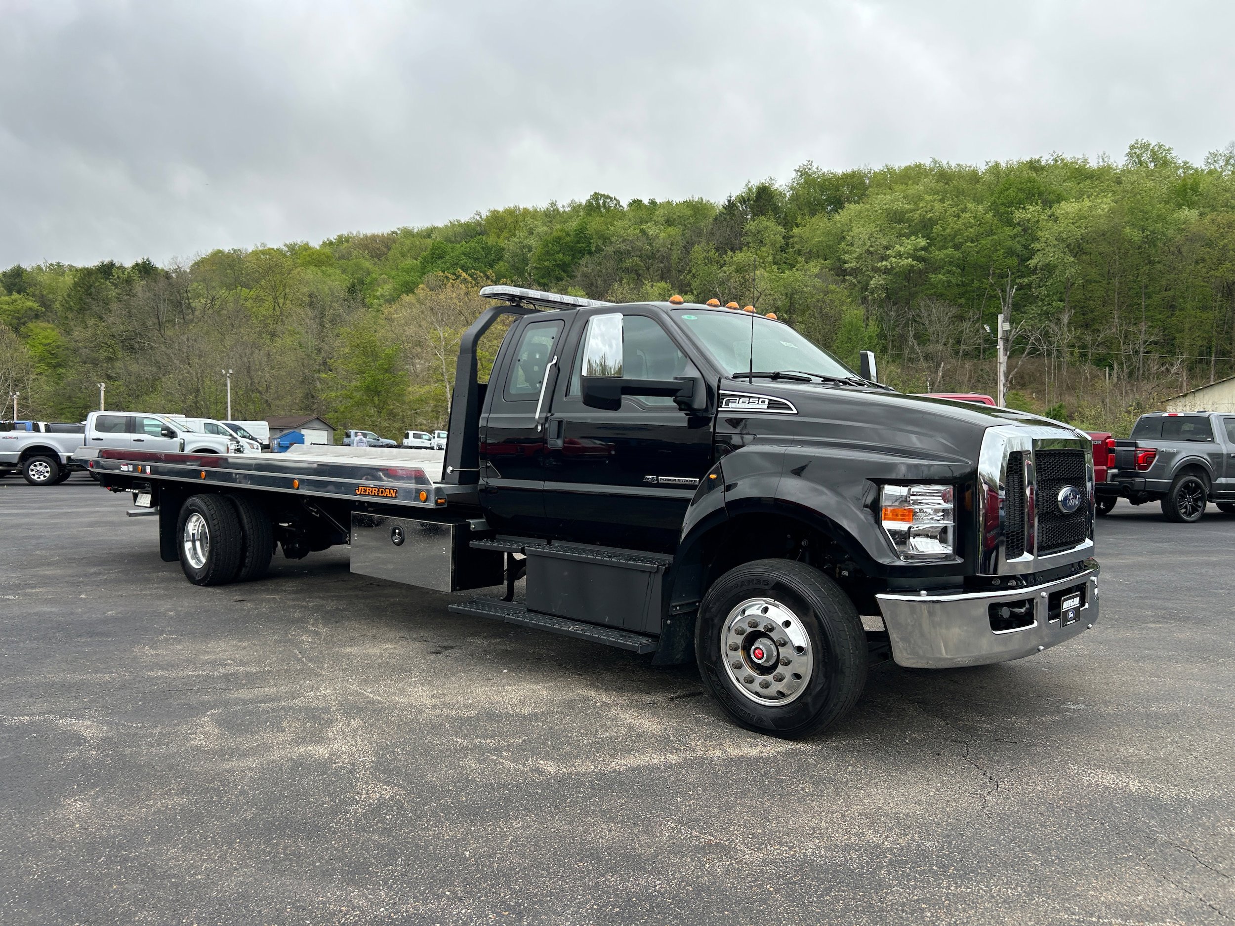 New 2025 Ford F650 2WD SuperCab Super Duty image 18