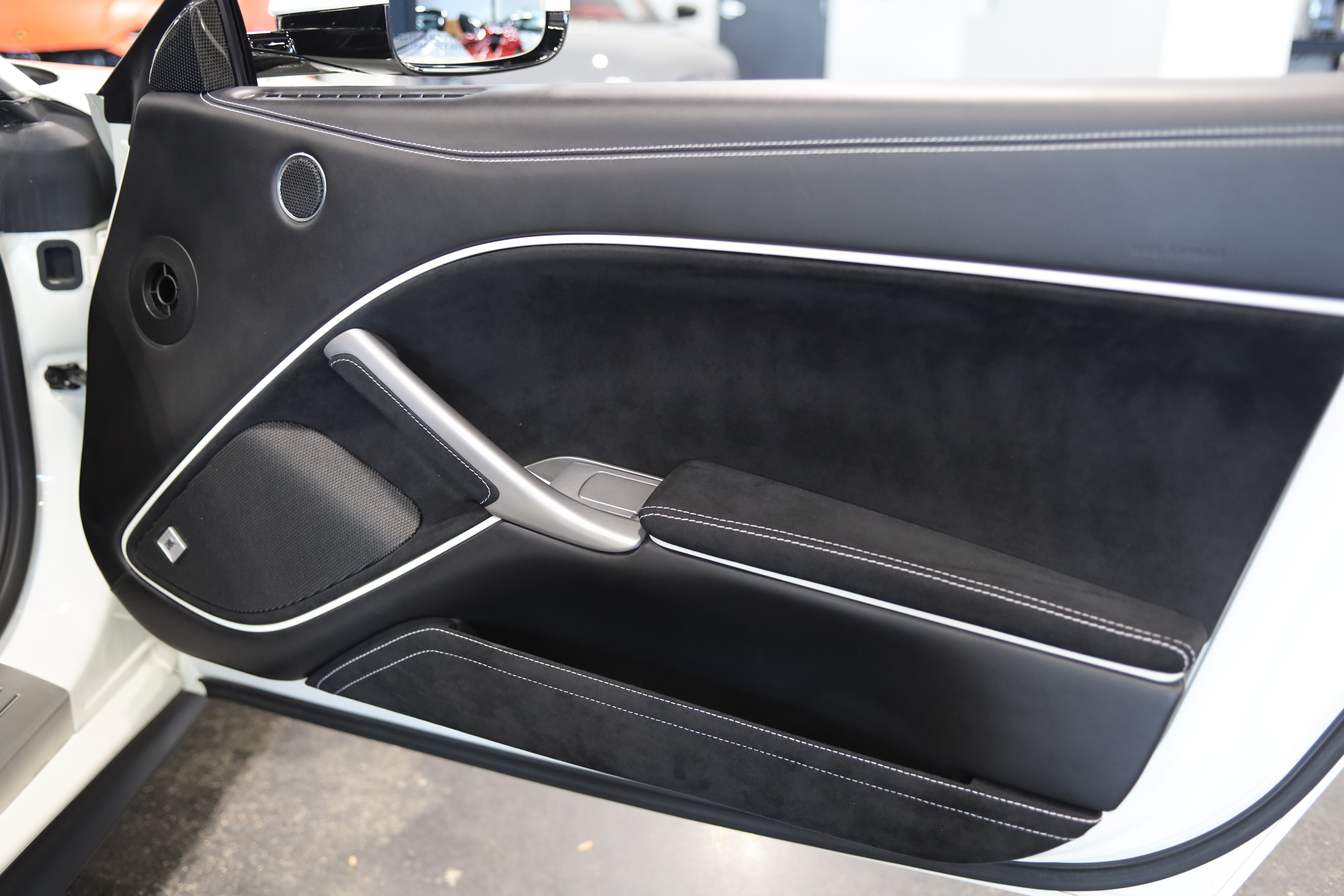 Used 2015 Ferrari F12 Berlinetta RWD image 37