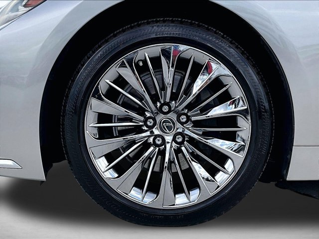 Used 2022 Lexus LS 500 w/ Interior Upgrade Package RWD image 10