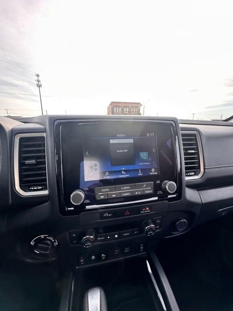 Certified 2024 Nissan Frontier SV w/ Hardbody Edition image 15