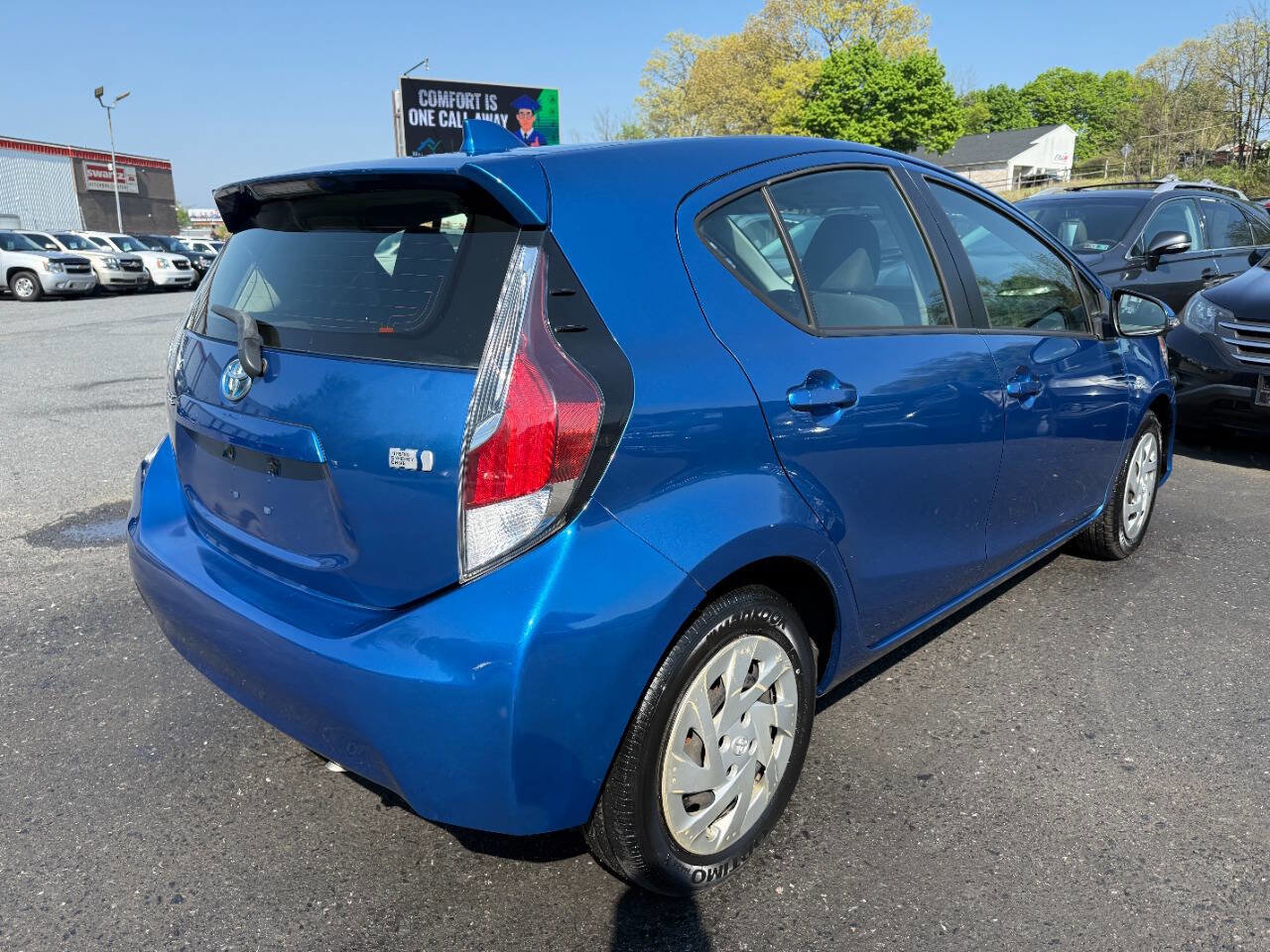 Used 2016 Toyota Prius C Two FWD image 5