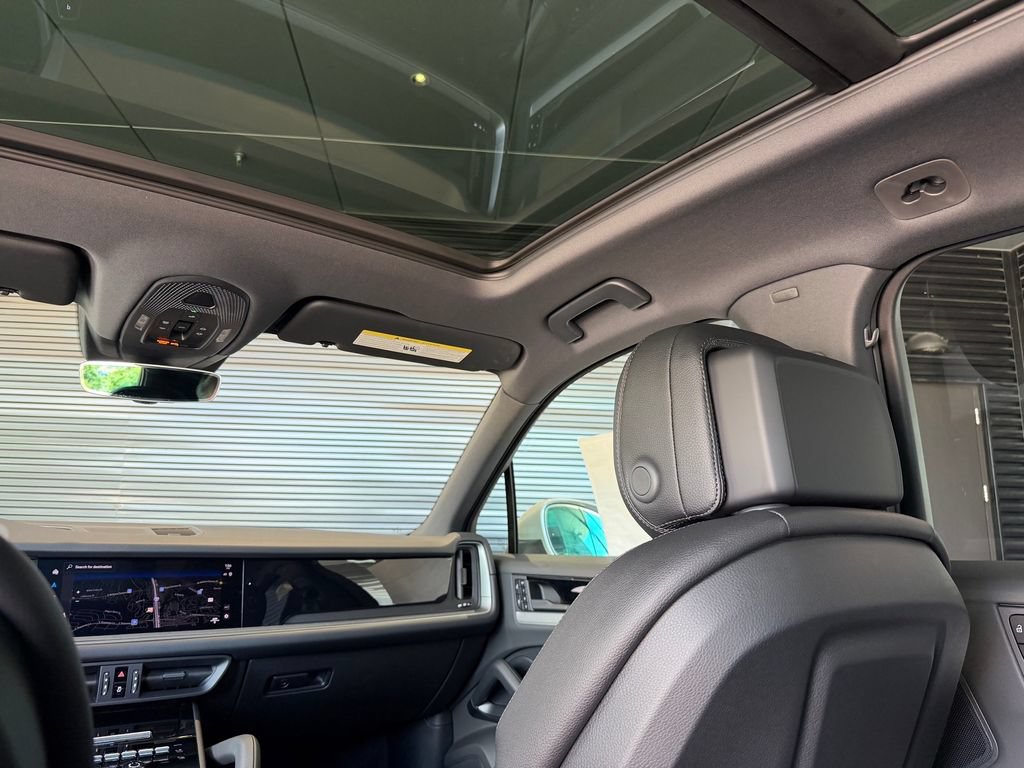 New 2026 Porsche Cayenne AWD/4WD image 31