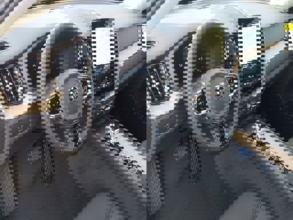 New 2026 Volvo XC60 B5 Plus w/ Protection Package Premier image 2