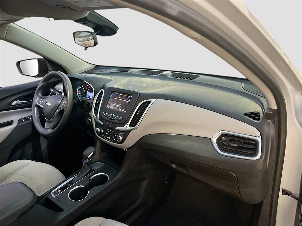 Used 2022 Chevrolet Equinox LS w/ LS Convenience Package image 26