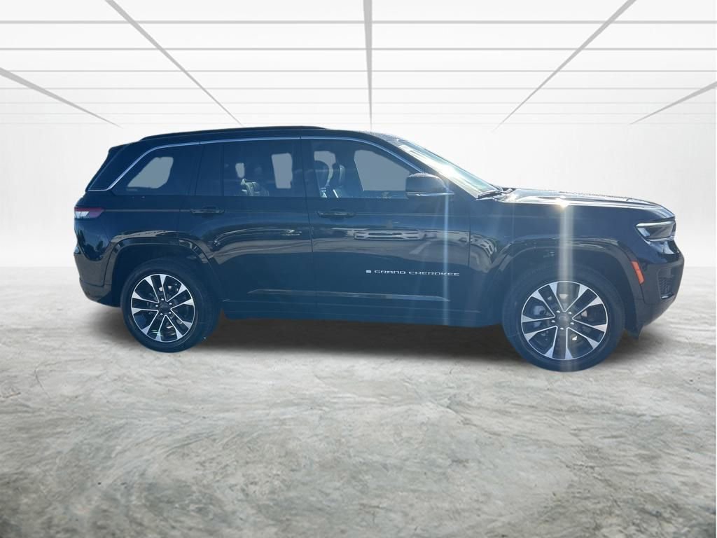 New 2025 Jeep Grand Cherokee Overland image 3