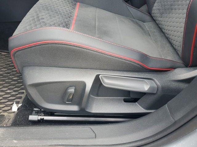 Used 2025 Volkswagen GTI SE FWD image 23