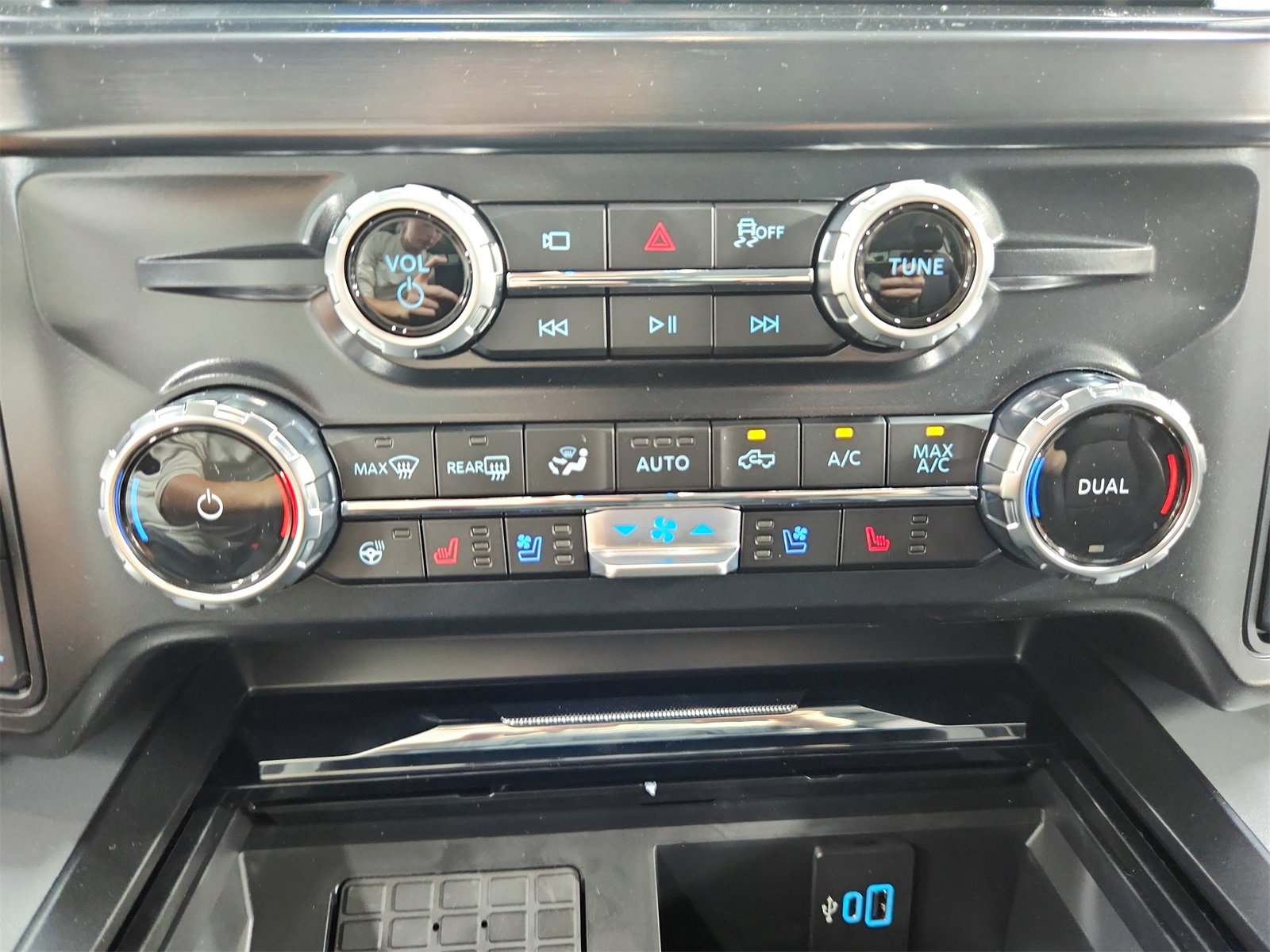 New 2026 Ford F250 Lariat image 32