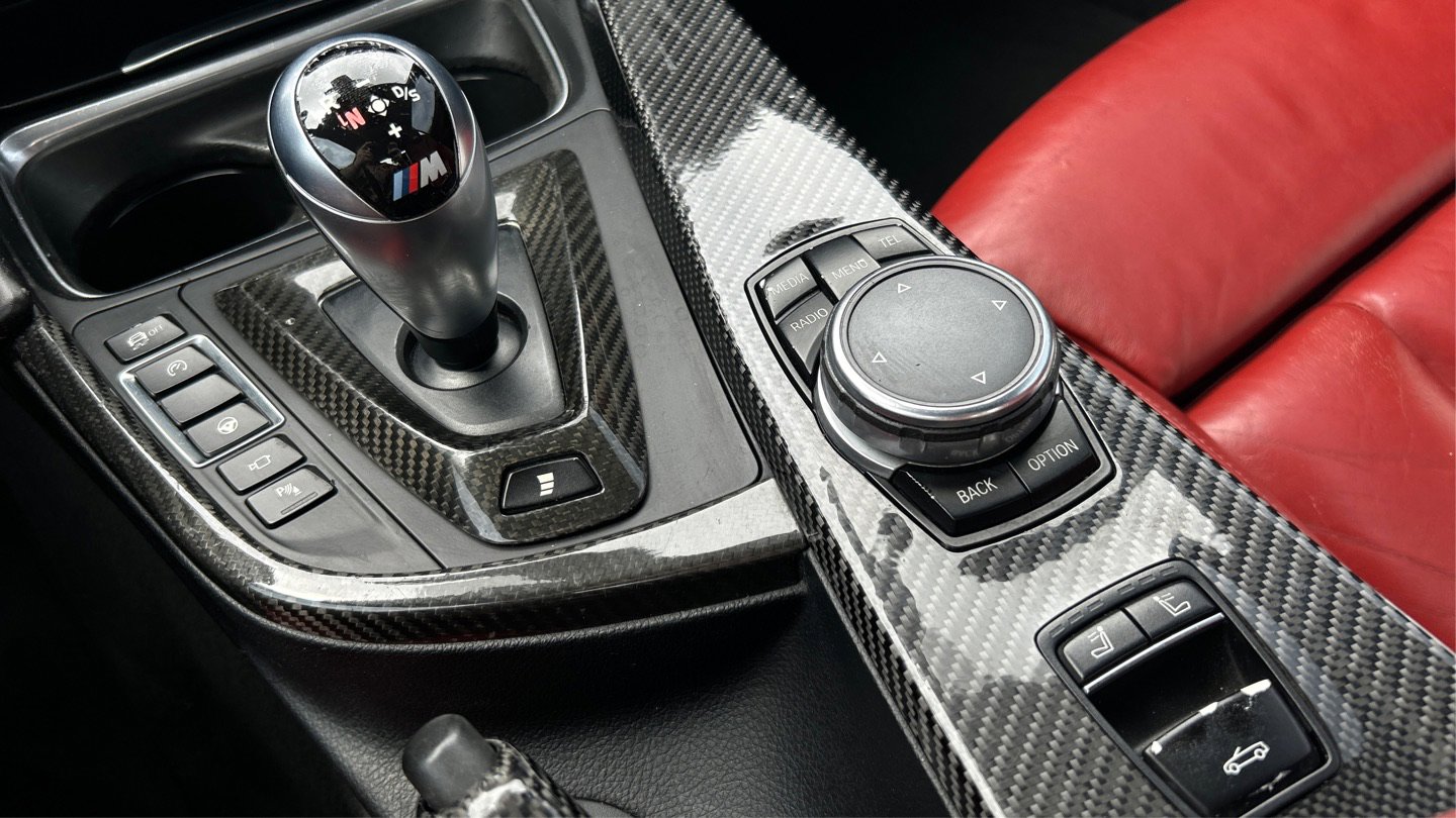 Used 2016 BMW M4 Convertible image 28