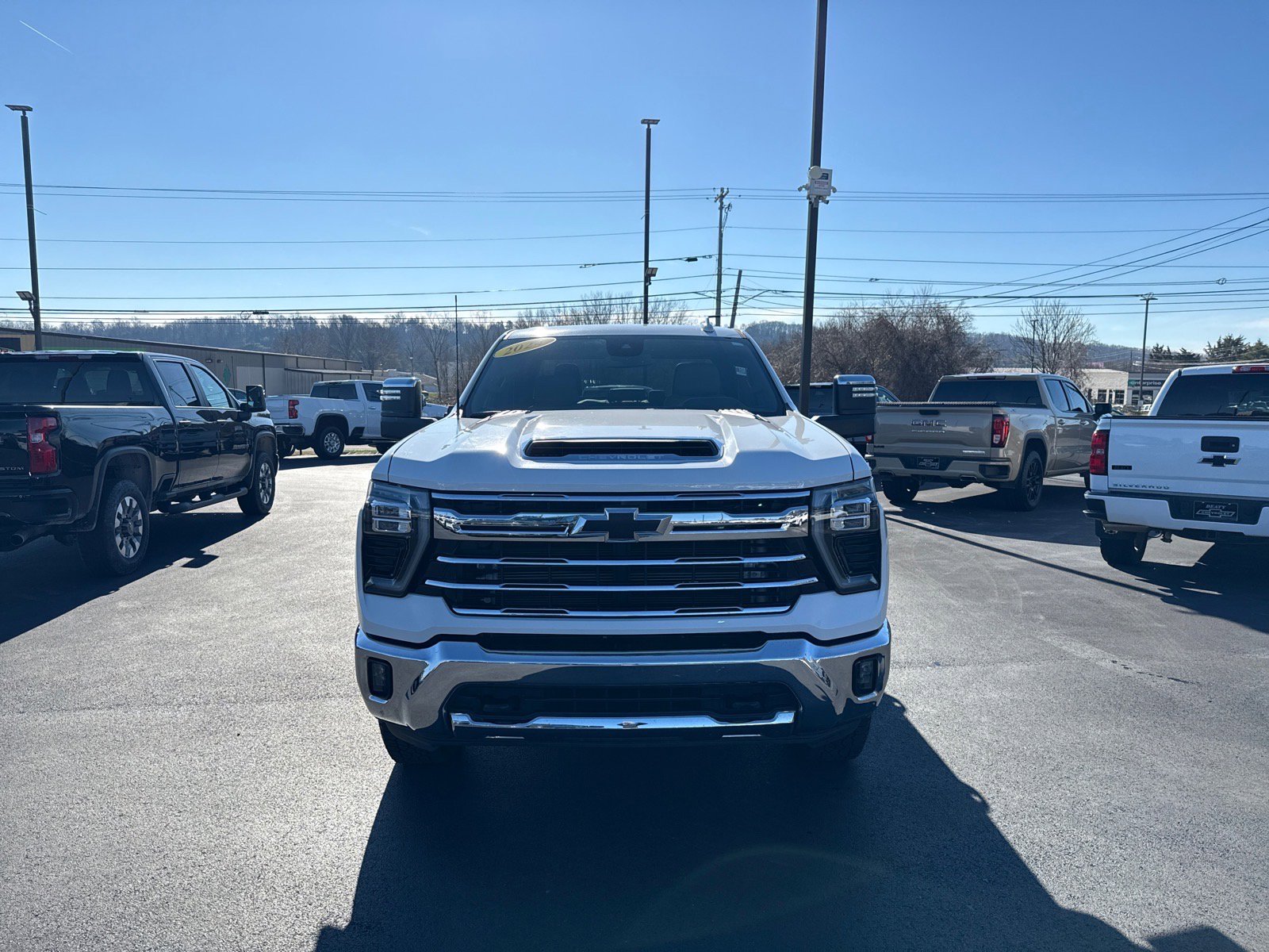 Used 2024 Chevrolet Silverado 3500 LTZ w/ LTZ Convenience Package image 8