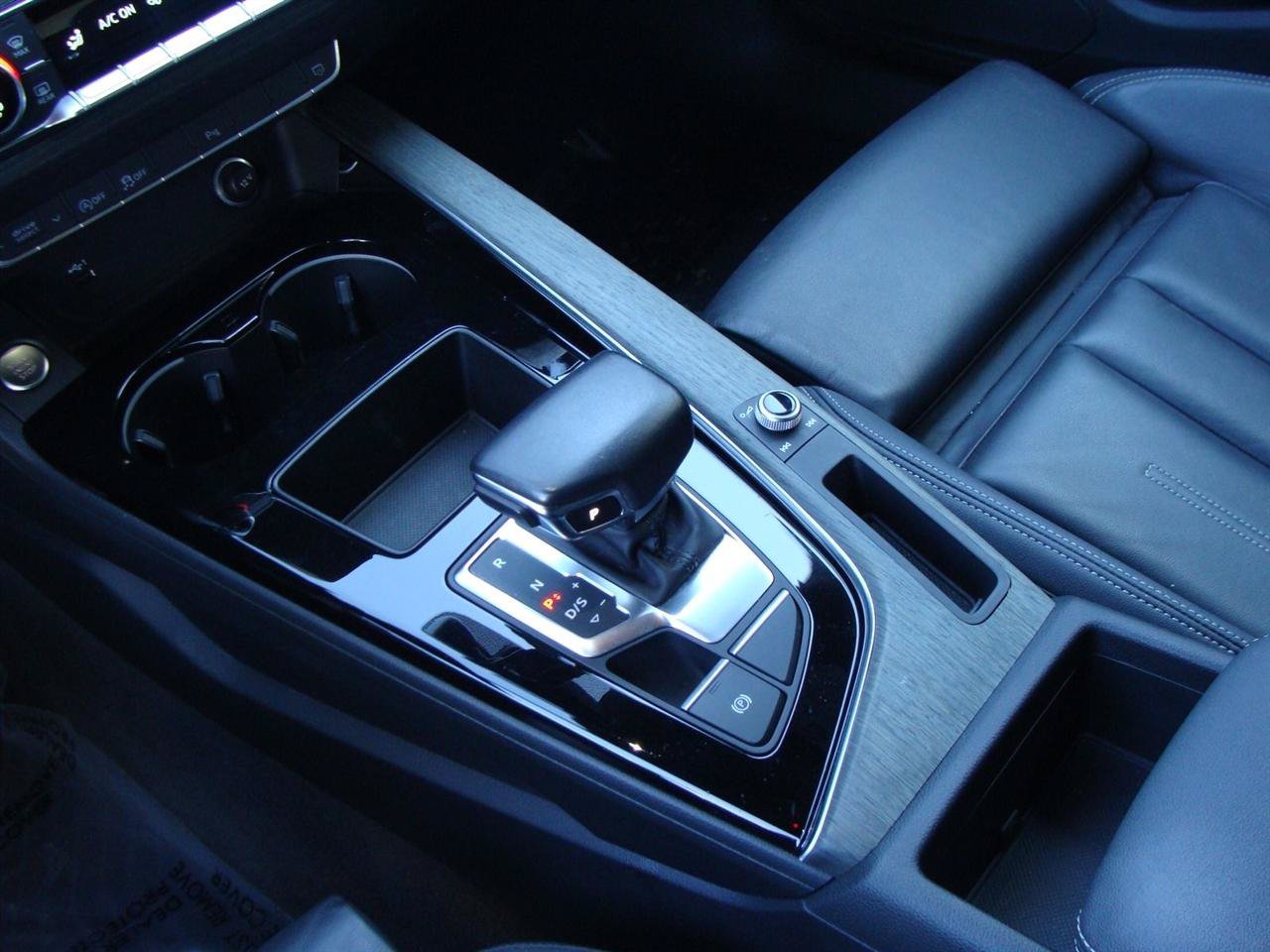 Used 2023 Audi A4 2.0T Premium w/ Convenience Package AWD/4WD image 16