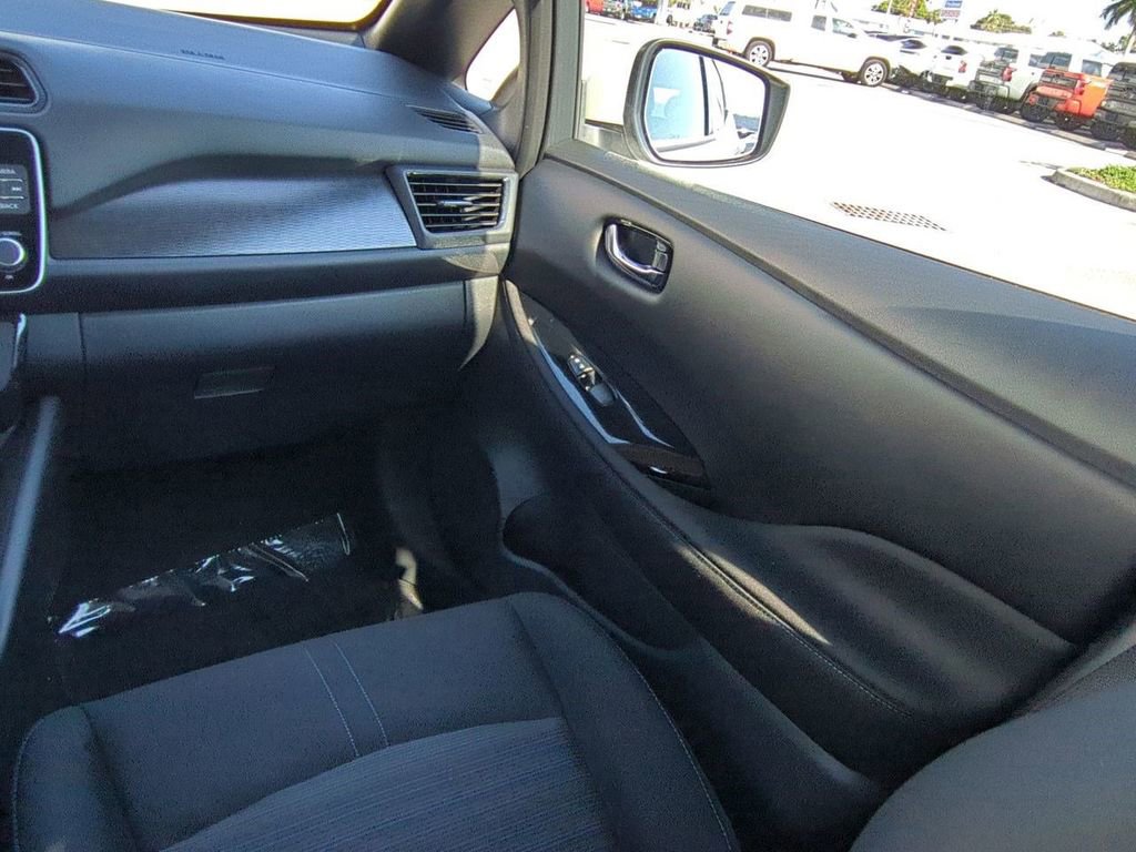 Certified 2023 Nissan Leaf SV Plus image 16