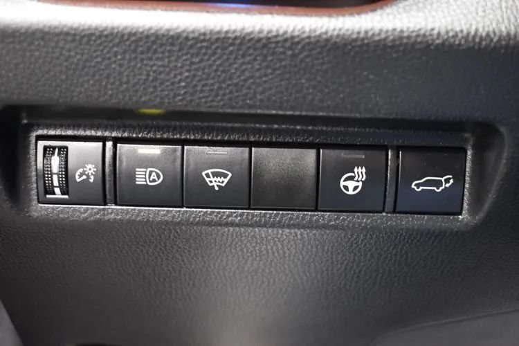 Used 2021 Toyota RAV4 Limited w/ Limited Grade Weather Package AWD/4WD image 23