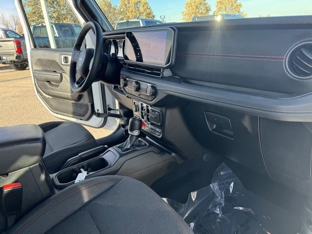 Used 2024 Jeep Wrangler Unlimited Rubicon image 38