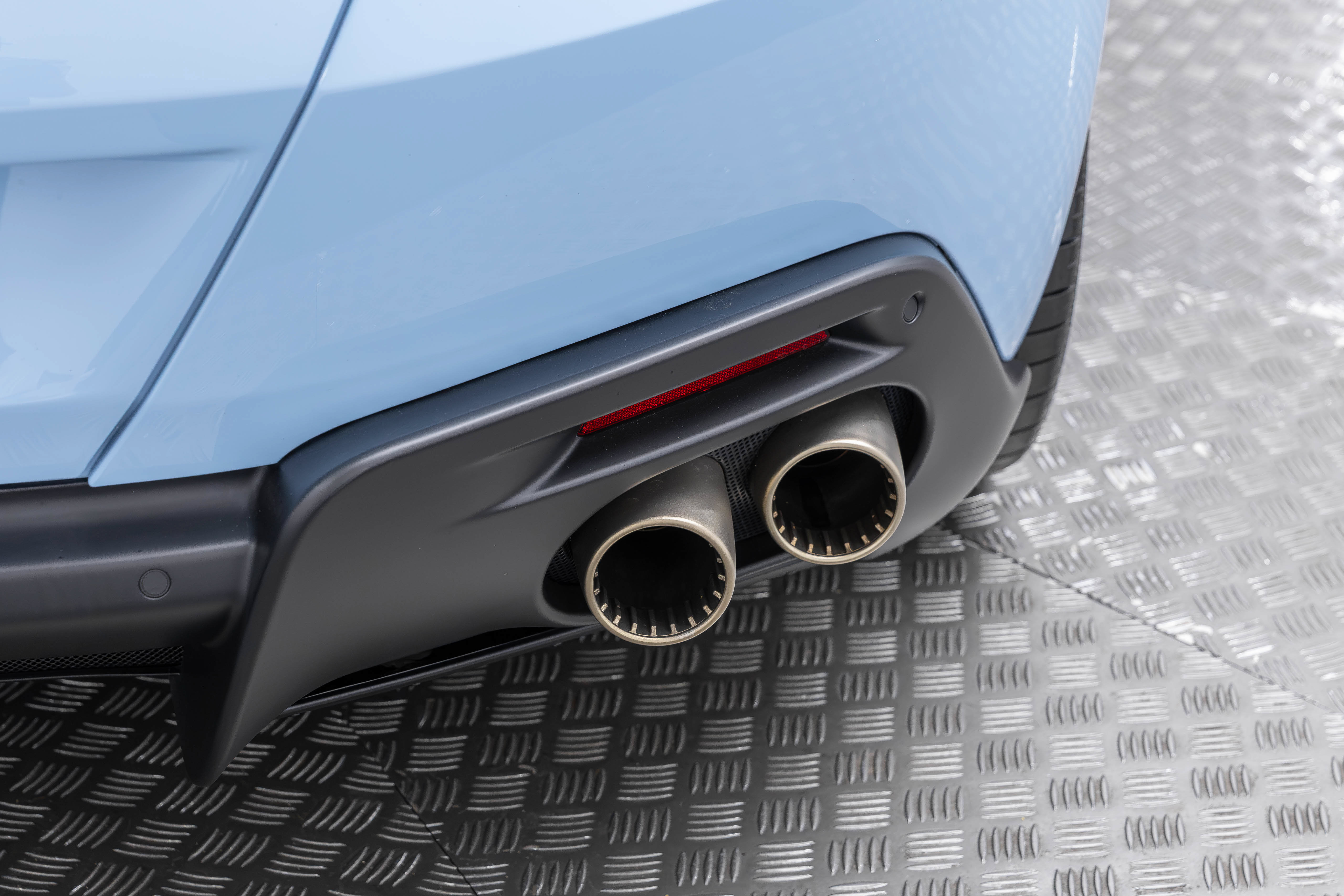Certified 2025 Ferrari Roma Spider RWD image 61
