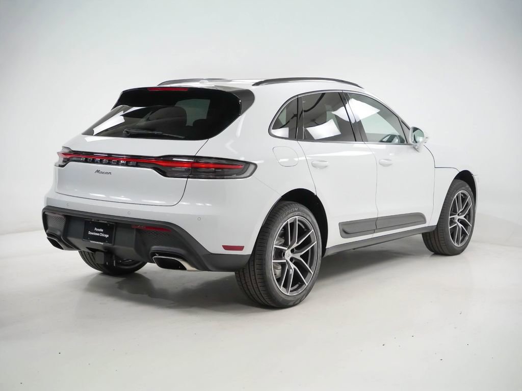 Used 2026 Porsche Macan AWD/4WD image 10