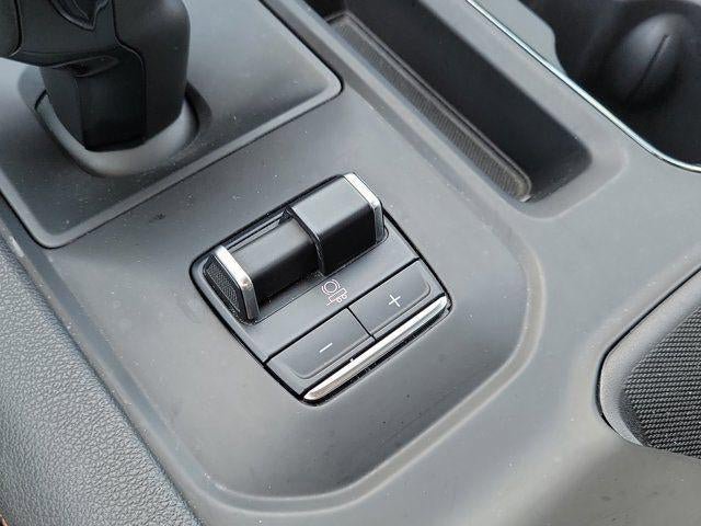 Used 2023 GMC Sierra 1500 AT4 w/ AT4 Premium Package AWD/4WD image 31