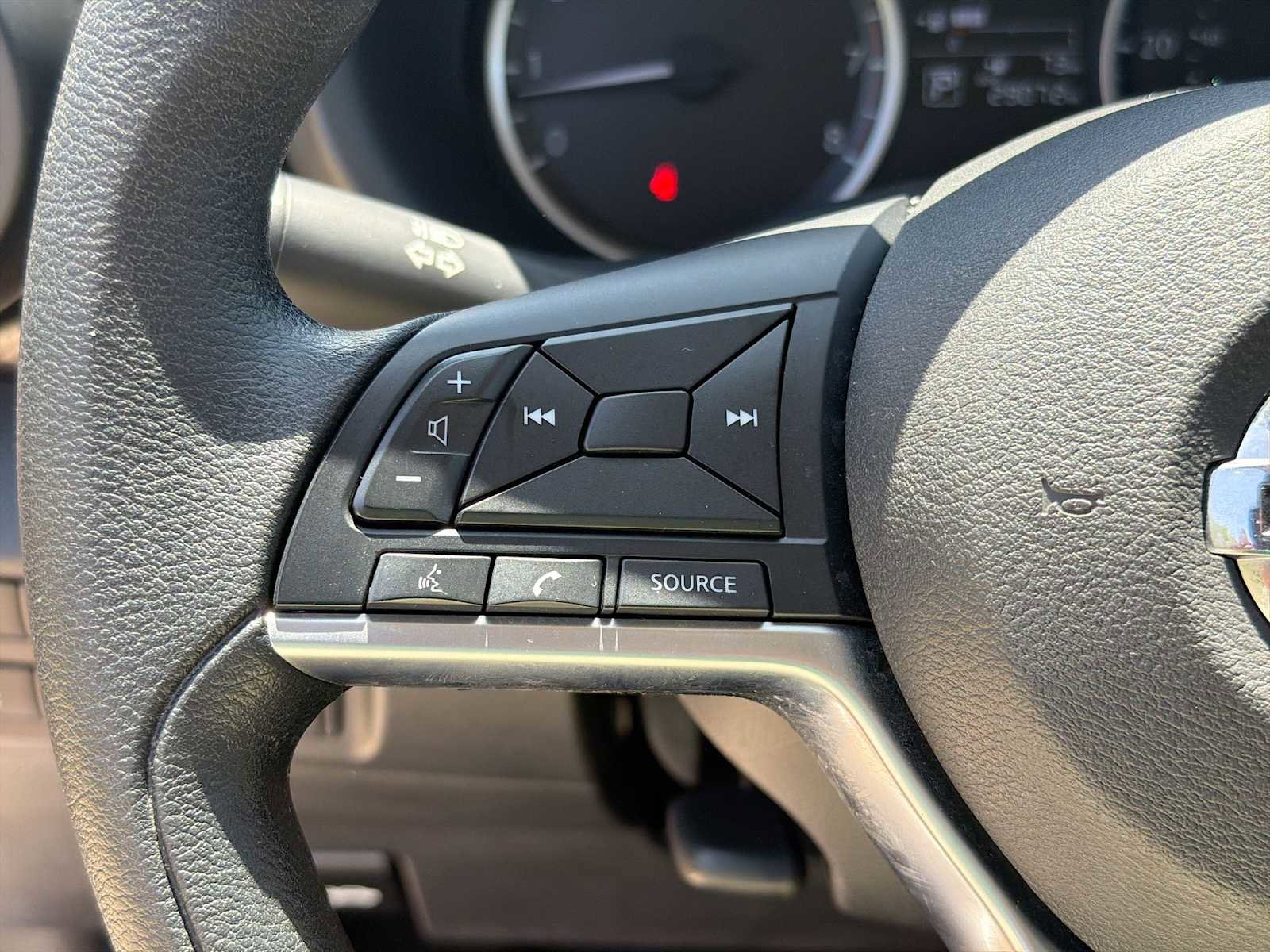 Used 2020 Nissan Kicks S FWD image 20