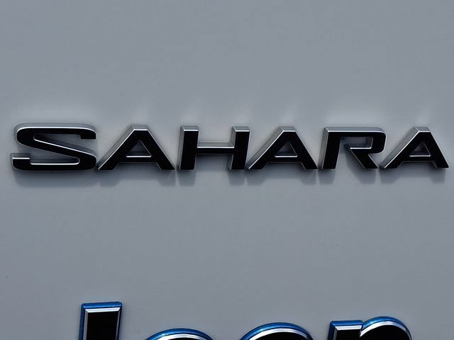 Used 2024 Jeep Wrangler Unlimited Sahara AWD/4WD image 9