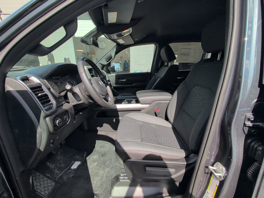 New 2026 RAM 1500 Express AWD/4WD image 11