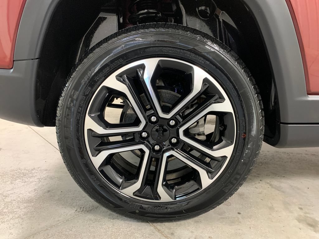 Used 2022 Jeep Compass Limited AWD/4WD image 10