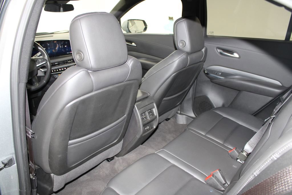 Used 2024 Cadillac XT4 Premium Luxury image 23
