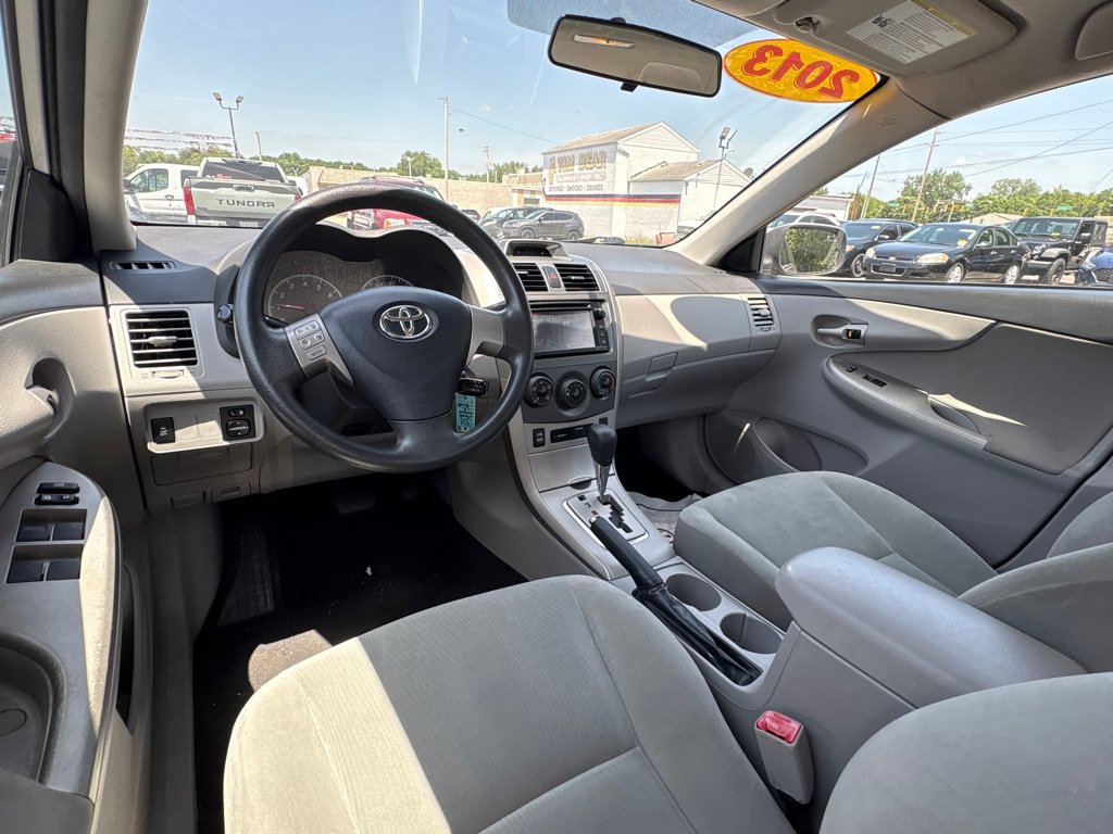 Used 2013 Toyota Corolla LE FWD image 9