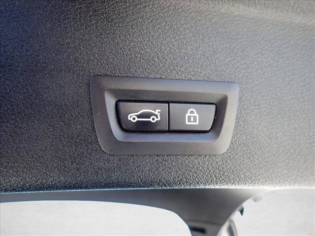 Used 2017 BMW X4 M40i image 9