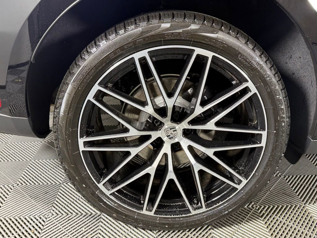 New 2026 Porsche Macan Turbo image 13