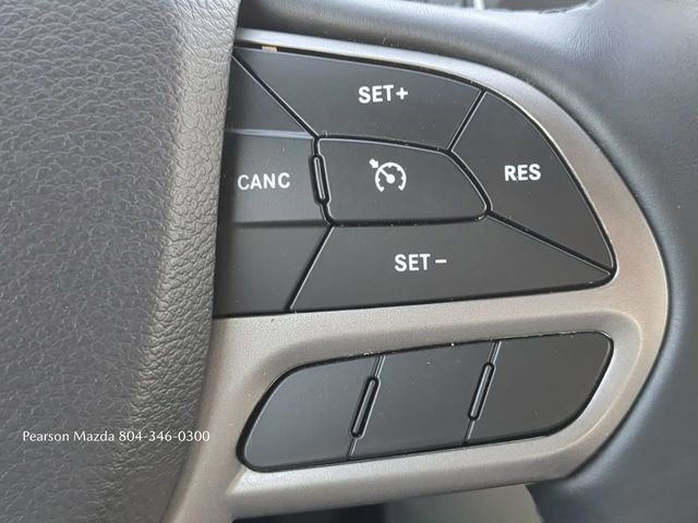 Used 2019 Jeep Cherokee Limited image 25