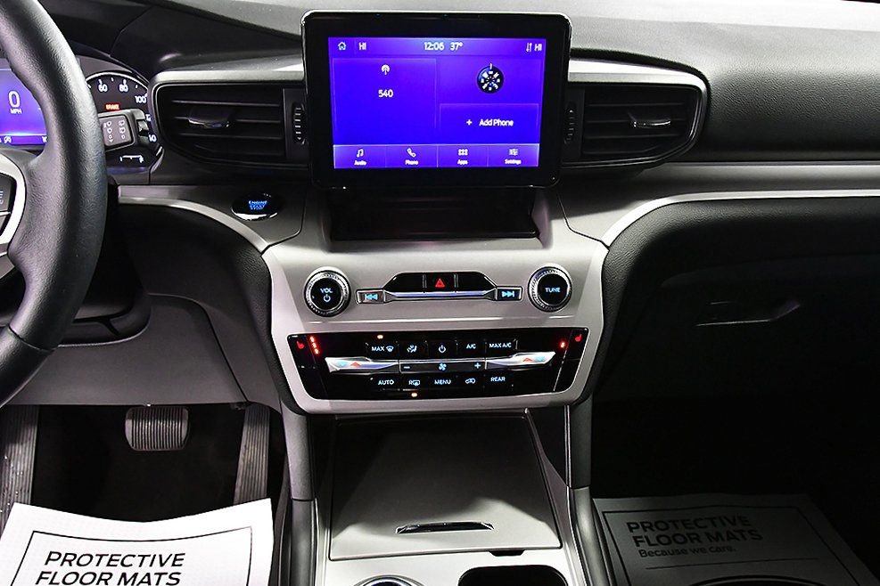 Used 2024 Ford Explorer XLT w/ Class IV Trailer Tow Package image 26