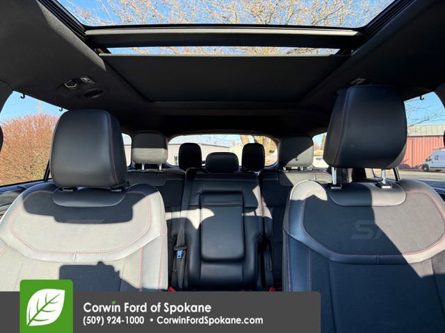 Certified 2025 Ford Explorer ST image 38