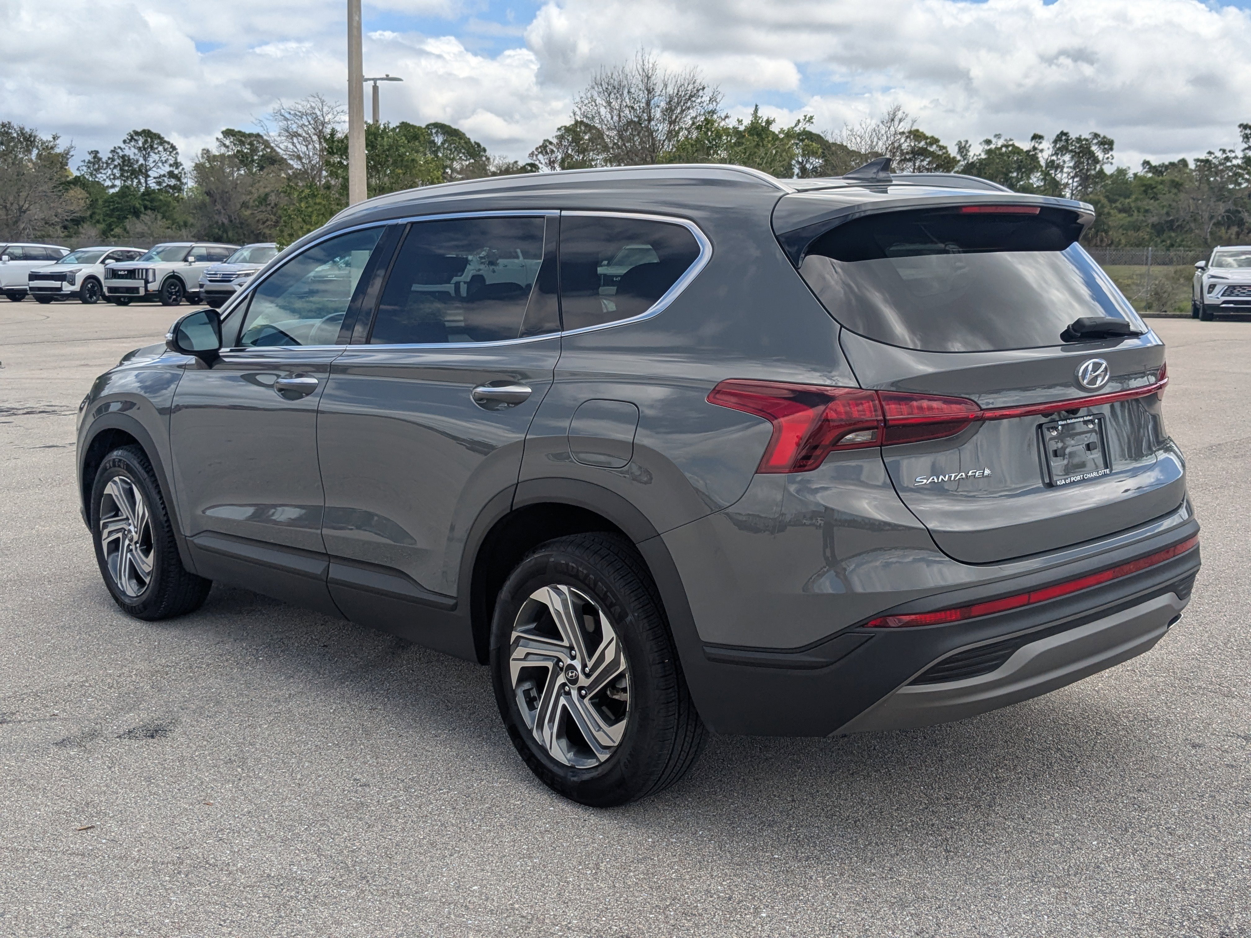 Used 2023 Hyundai Santa Fe SEL FWD image 7