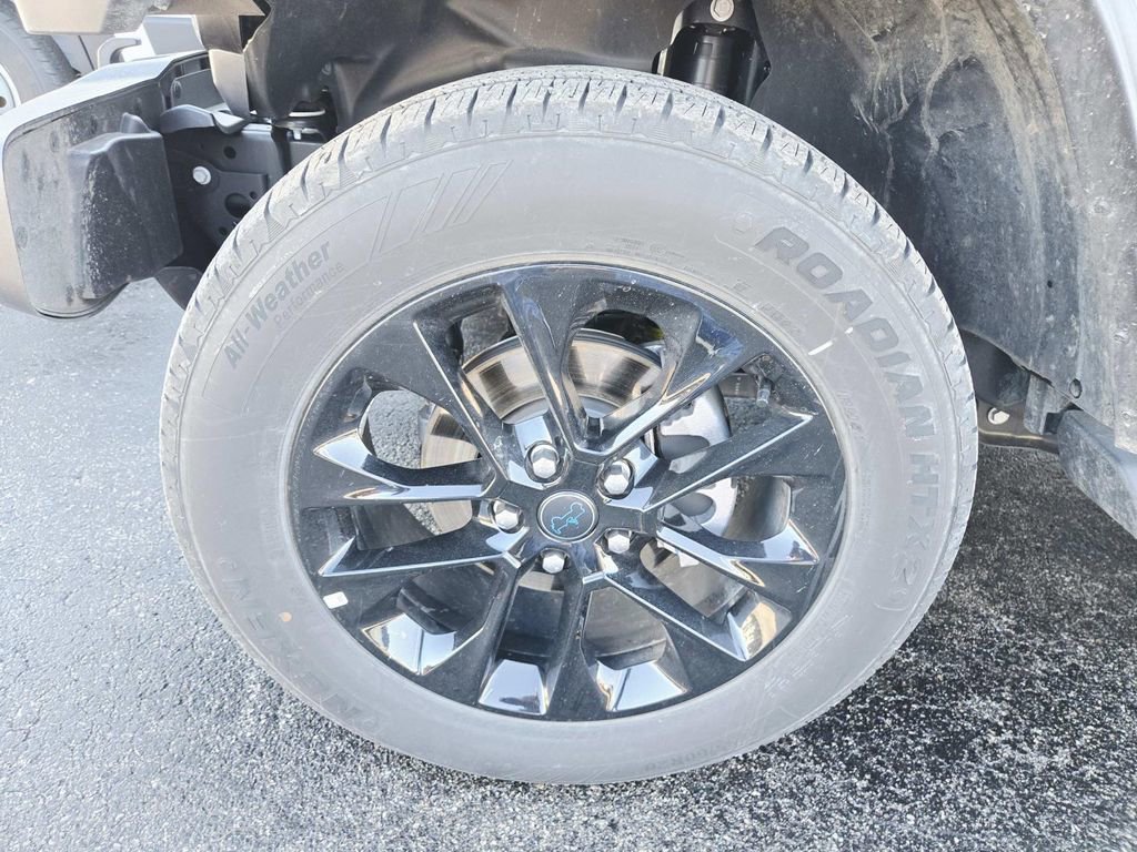 Used 2025 Jeep Wrangler Unlimited Sahara image 17