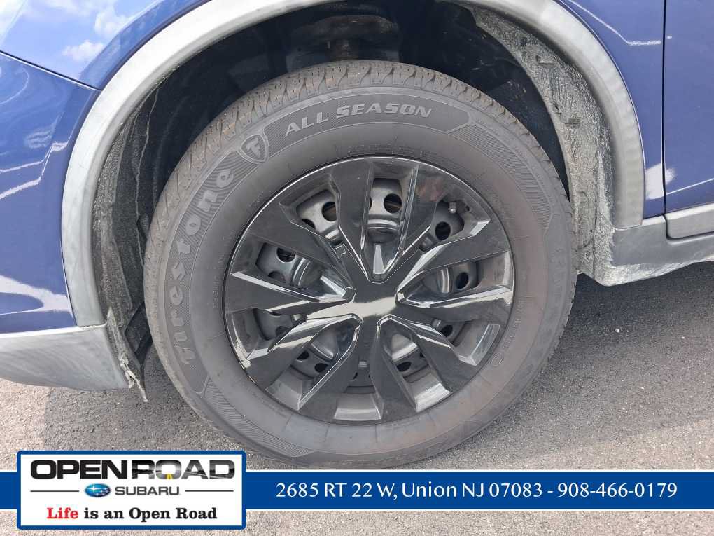 Used 2017 Nissan Rogue S w/ Appearance Package AWD/4WD image 40