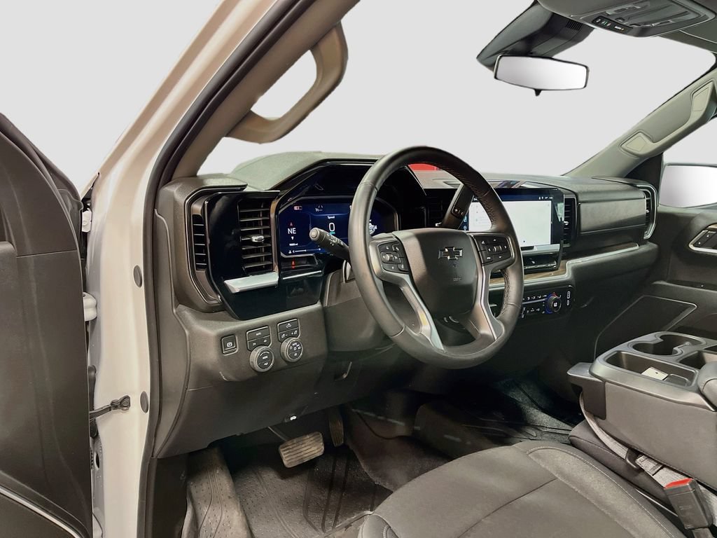 Used 2026 Chevrolet Silverado 1500 RST w/ RST Select Package AWD/4WD image 9