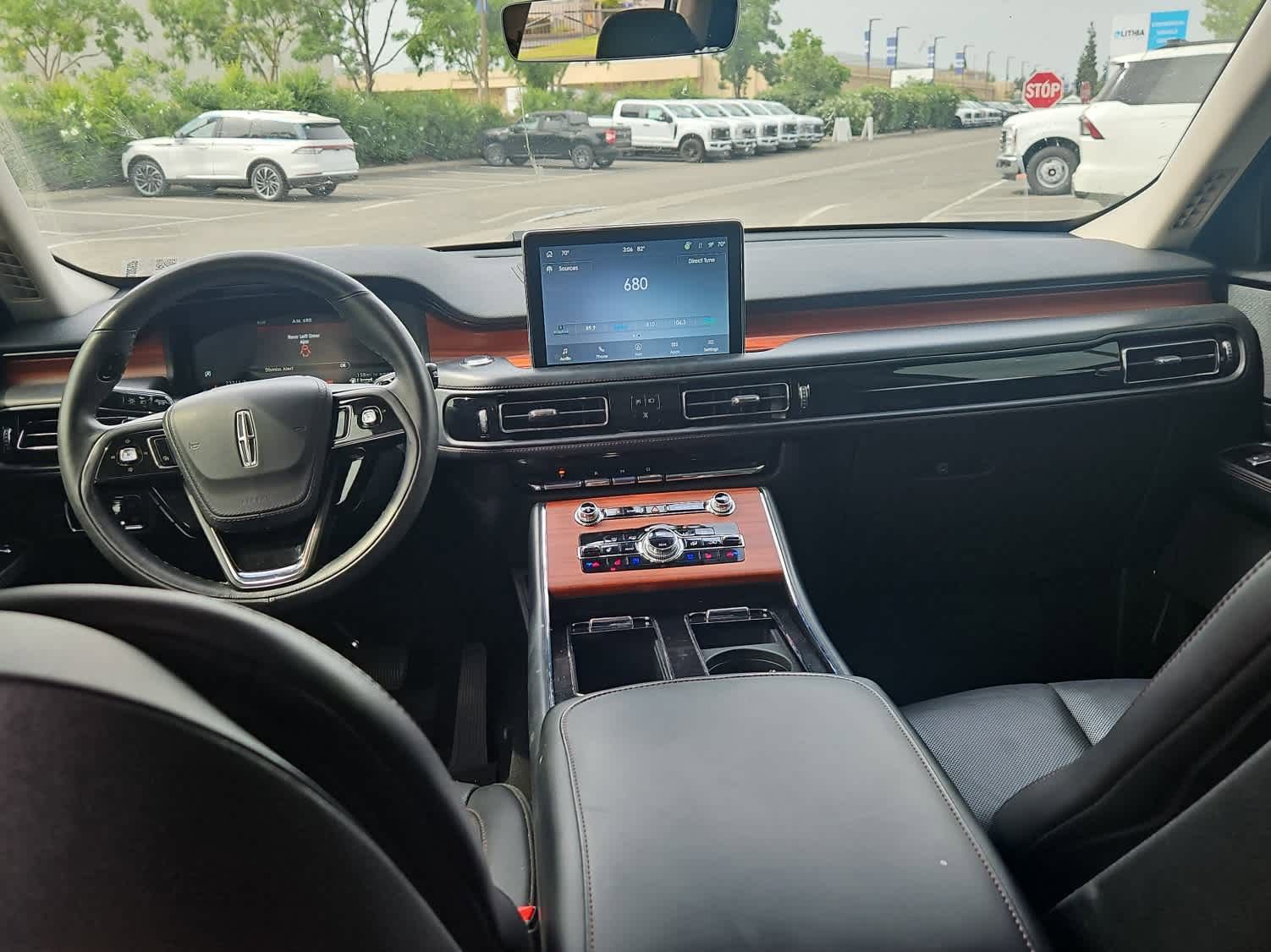 Used 2023 Lincoln Aviator Reserve w/ Equipment Group 201A image 11