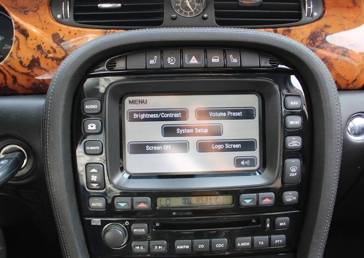 Used 2007 Jaguar XJ8 L RWD image 24