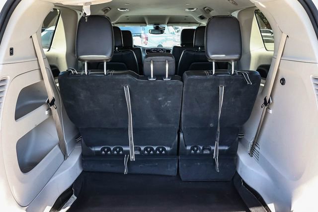 Used 2023 Chrysler Pacifica Touring-L FWD image 29