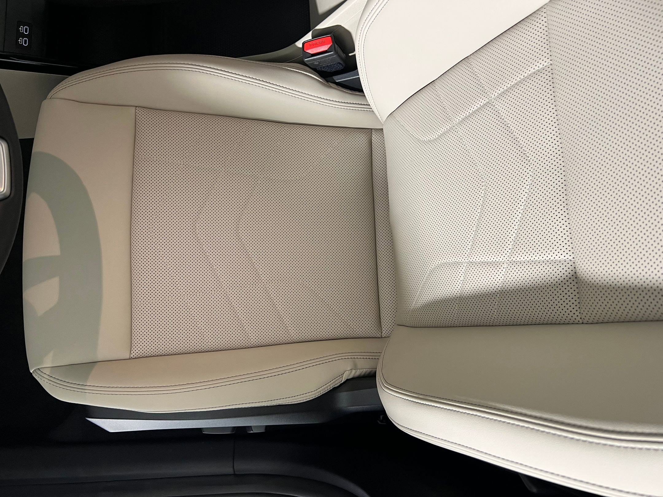 Used 2025 BMW X1 xDrive28i w/ Convenience Package image 22