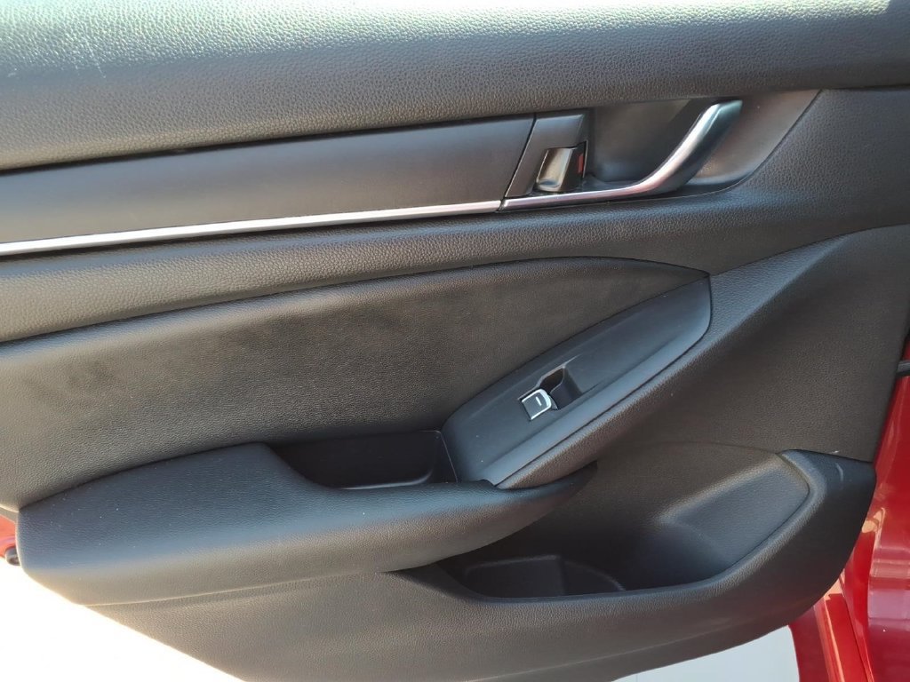 Used 2022 Honda Accord Sport image 10