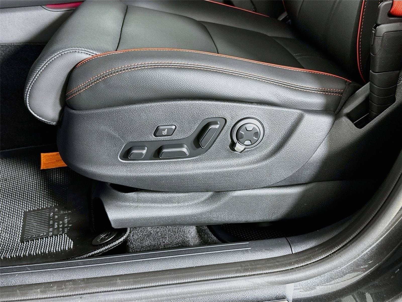 New 2027 Genesis GV70 2.5T Sport Prestige AWD/4WD image 22