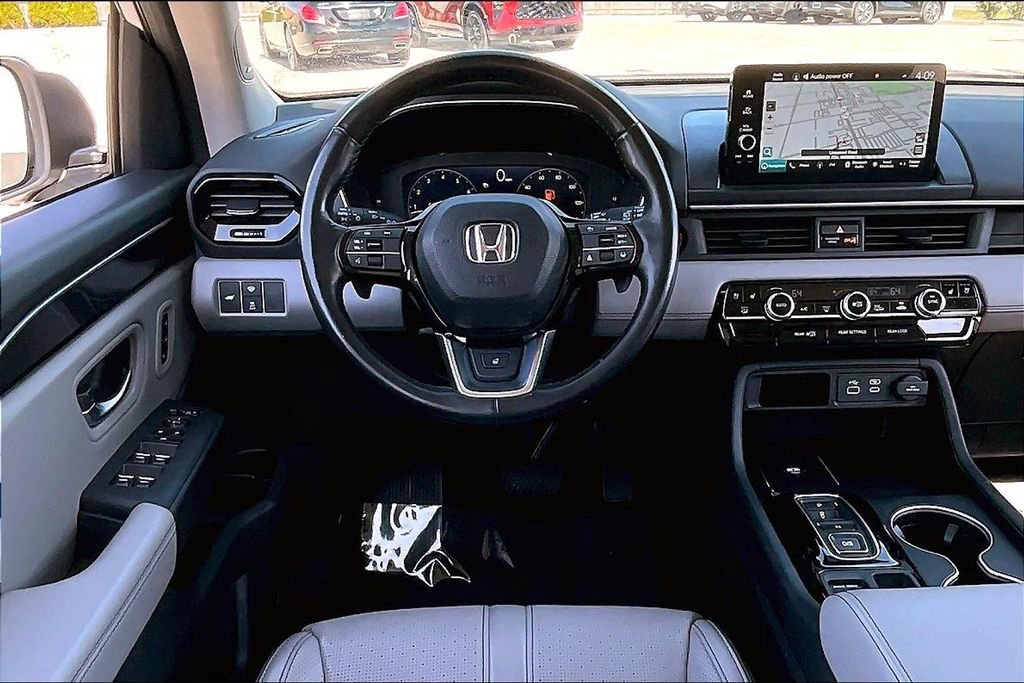 Used 2024 Honda Pilot Elite image 17