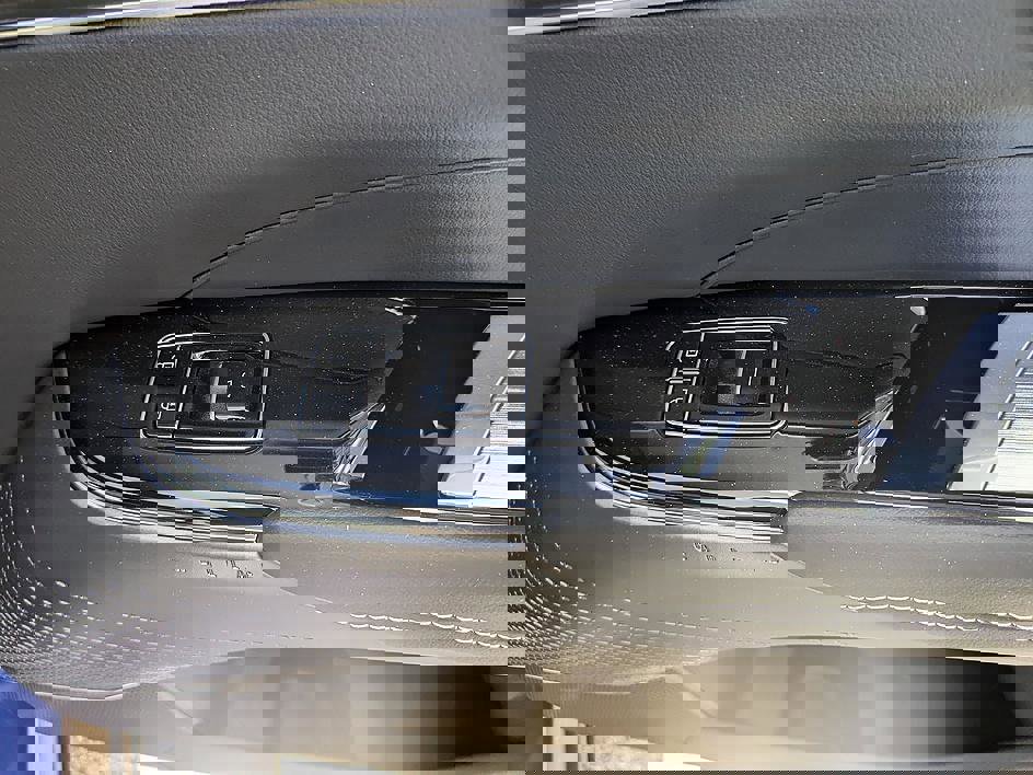 New 2026 Cadillac Lyriq Sport image 37