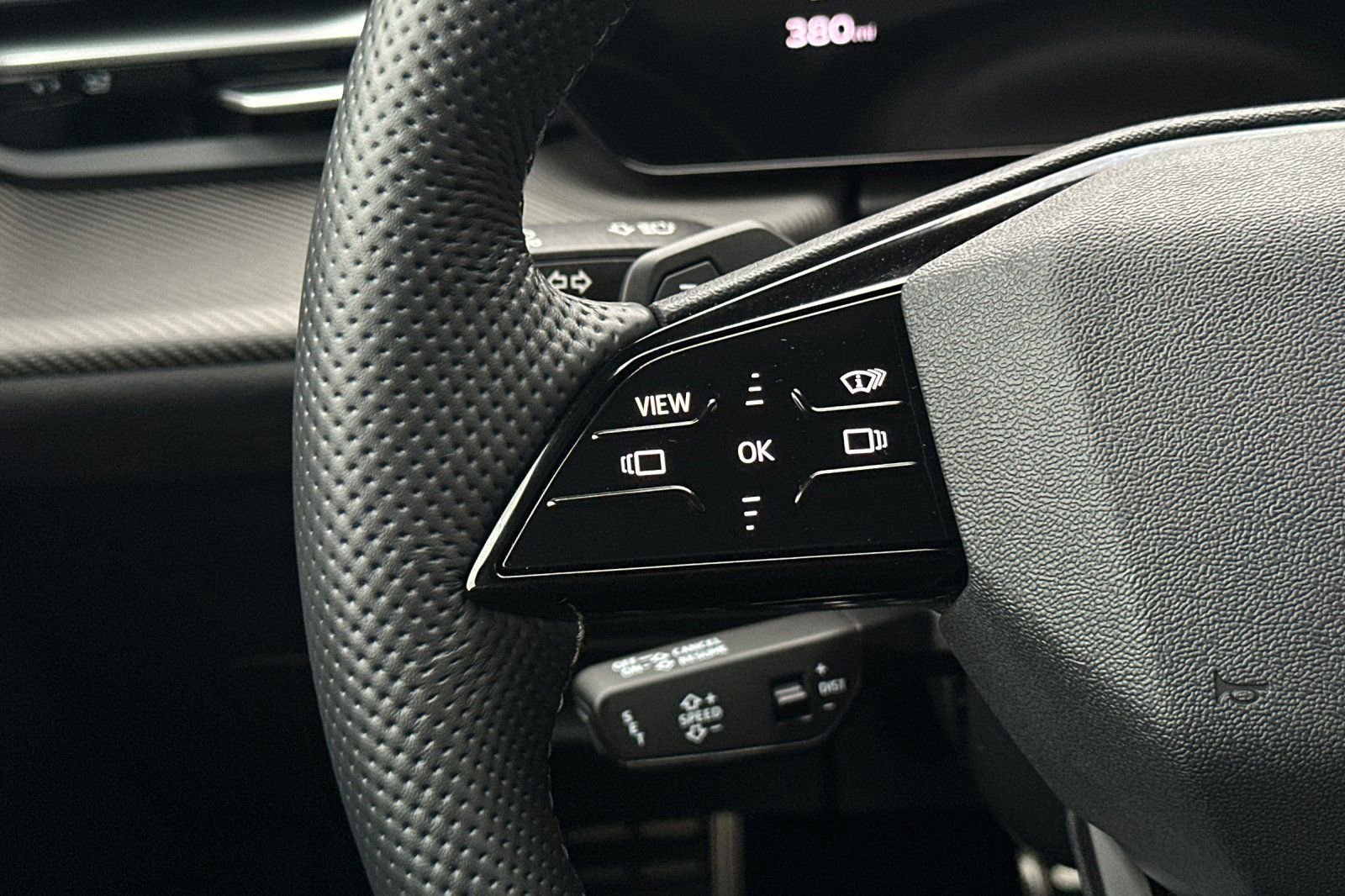 Used 2025 Audi SQ5 Premium Plus image 27