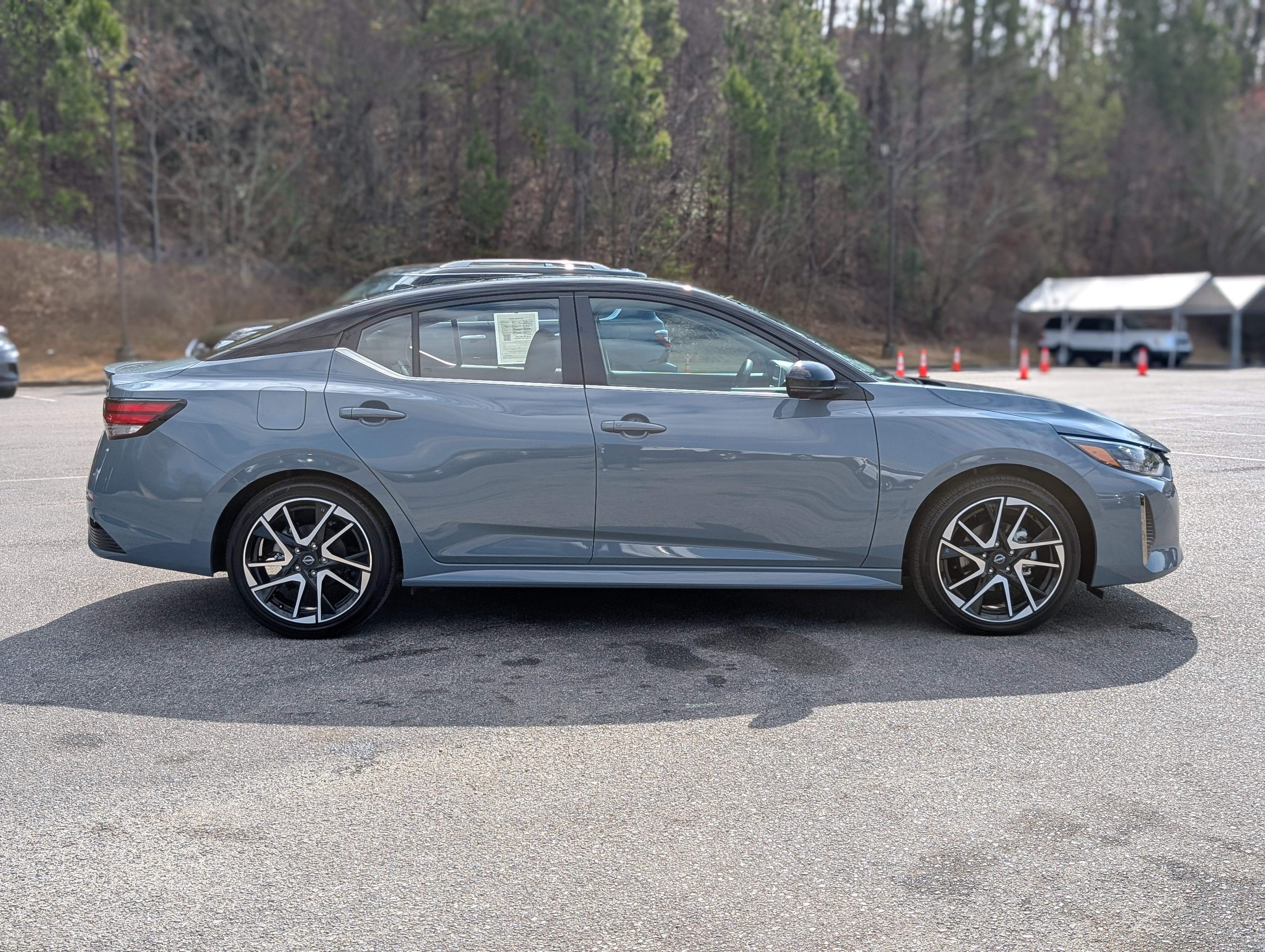 Used 2024 Nissan Sentra SR w/ SR Premium Package image 10