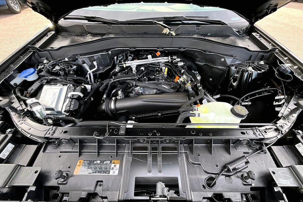 New 2026 Ford Explorer Active w/ Active Comfort Package image 13